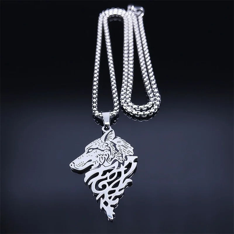 Viking Wolf Pendant Necklace – Symbol of Loyalty and Power