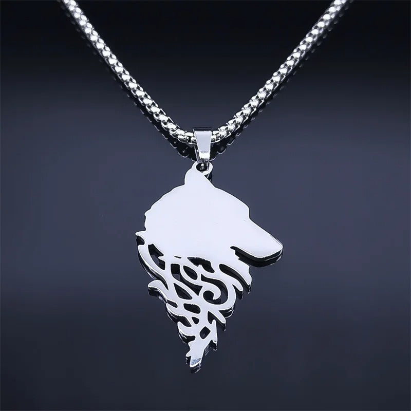 Viking Wolf Pendant Necklace – Symbol of Loyalty and Power