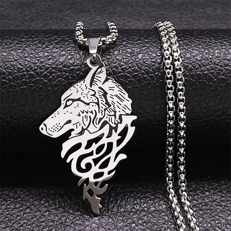 Viking Wolf Pendant Necklace – Symbol of Loyalty and Power